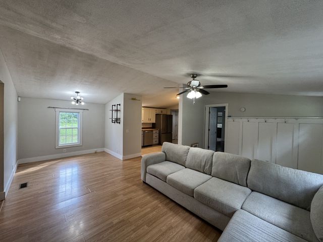 467 Gip Manning Rd, Clarksville, TN 37042