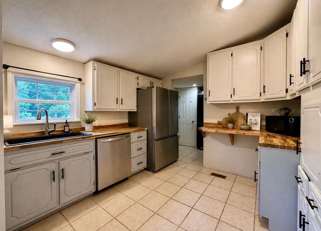 467 Gip Manning Rd, Clarksville, TN 37042