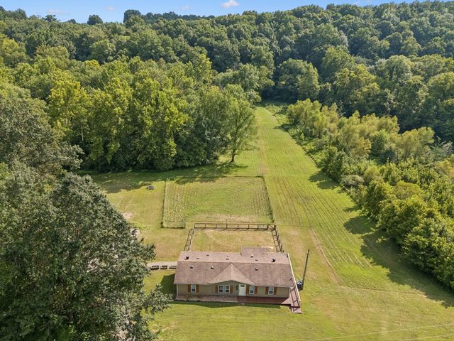 467 Gip Manning Rd, Clarksville, TN 37042