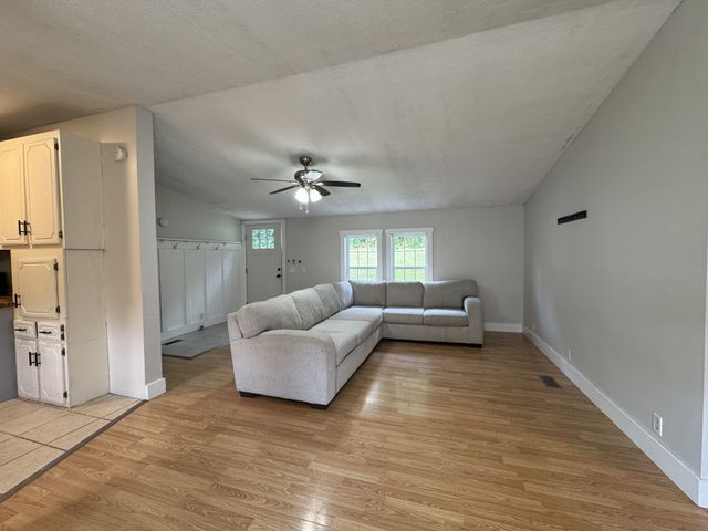 467 Gip Manning Rd, Clarksville, TN 37042