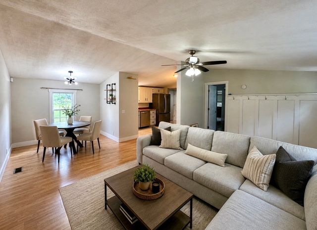467 Gip Manning Rd, Clarksville, TN 37042