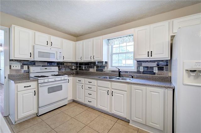 1334 N Highway 113, Temple, GA 30179