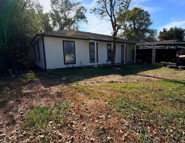 5626 Schevers Street, Houston, TX 77033