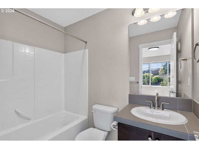 13136 Sw AUBERGINE Ter, Sherwood, OR 97140