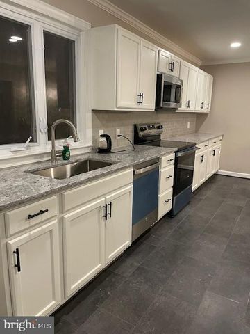 401 FOREST VIEW, Linthicum Heights, MD 21090