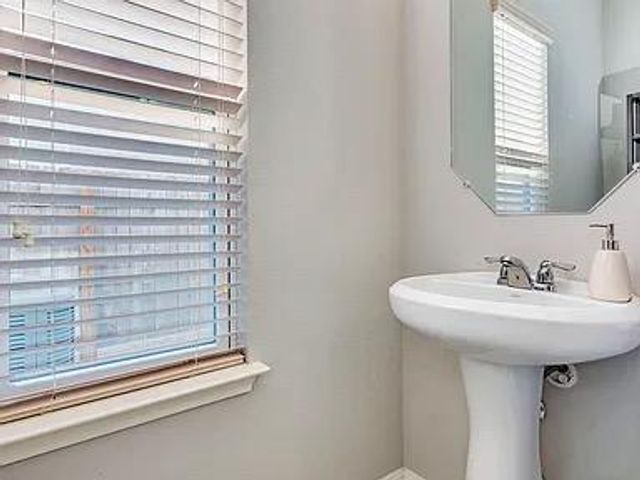 207 Wainscot Oak WAY, San Marcos, TX 78666