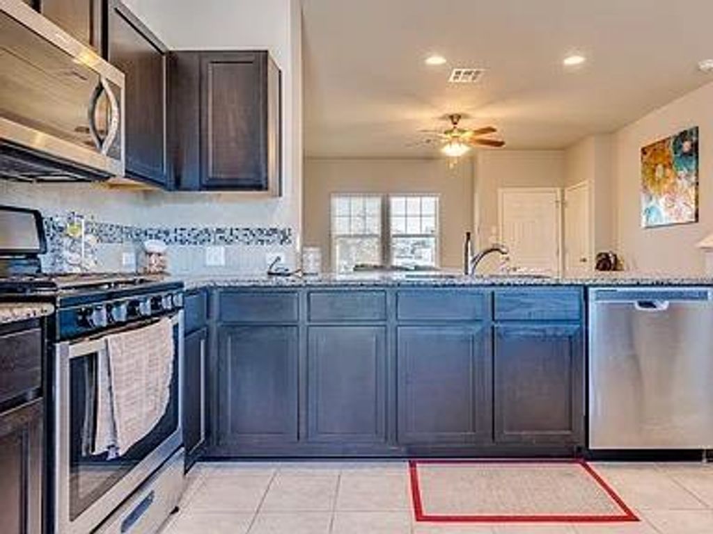 207 Wainscot Oak WAY, San Marcos, TX 78666