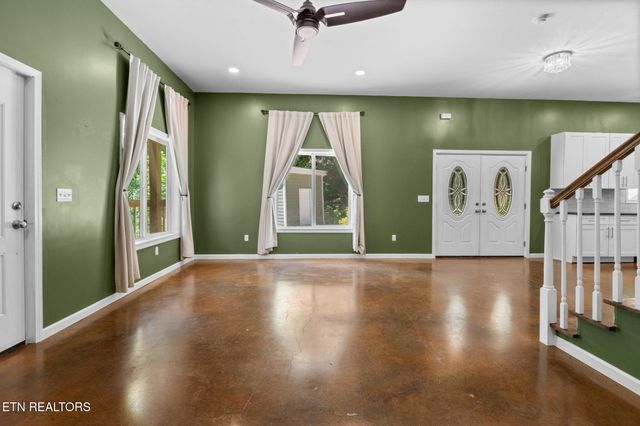 8811 Ellis Lane, Powell, TN 37849
