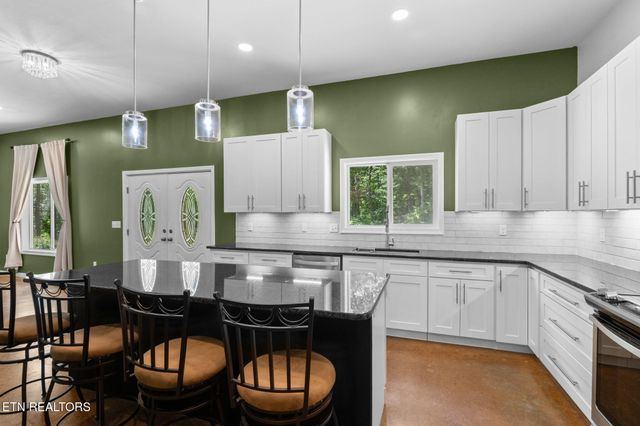 8811 Ellis Lane, Powell, TN 37849