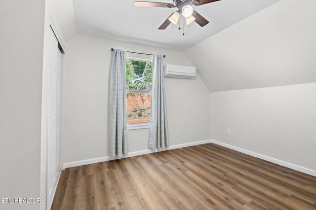 8811 Ellis Lane, Powell, TN 37849
