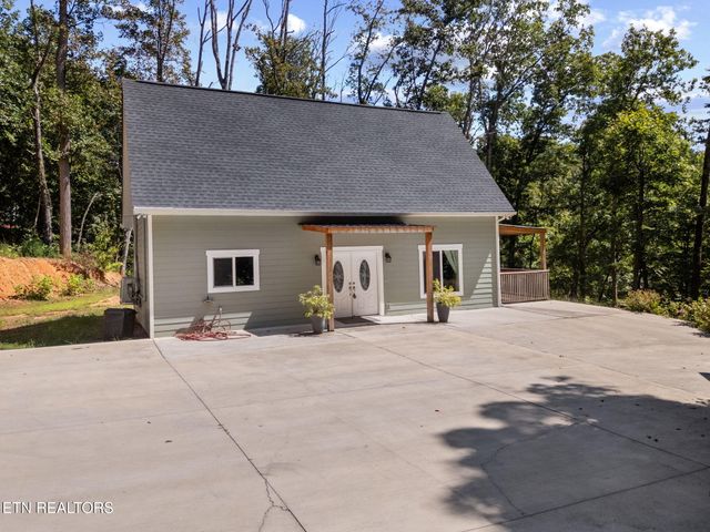 8811 Ellis Lane, Powell, TN 37849