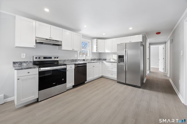 9 High Top Circle East, Hamden, CT 06514