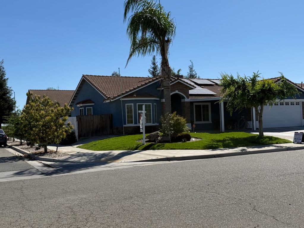 Image 4 of property listing at 3110 Chianti Avenue, Madera, CA 93637