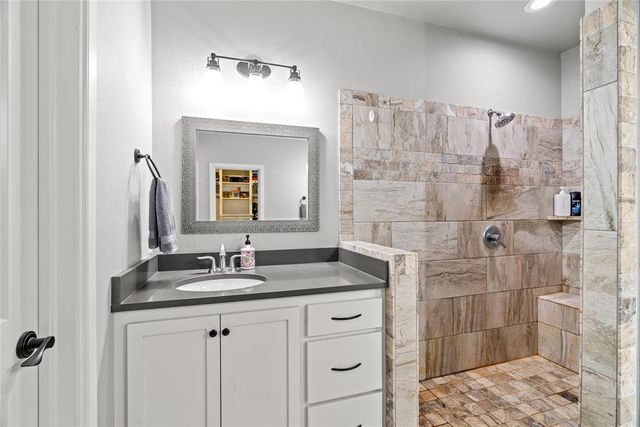 11216 SW 42nd Court, Mustang, OK 73064