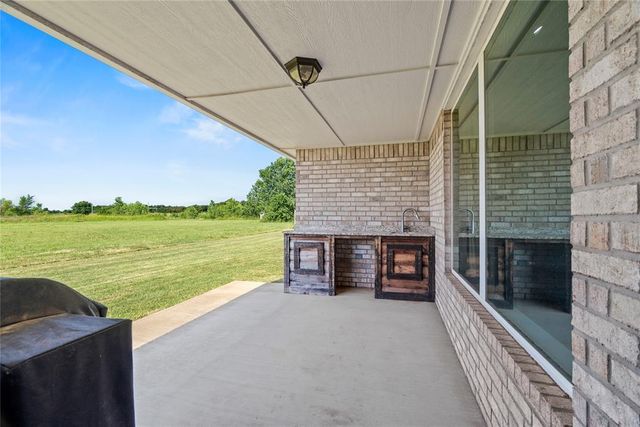 11216 SW 42nd Court, Mustang, OK 73064