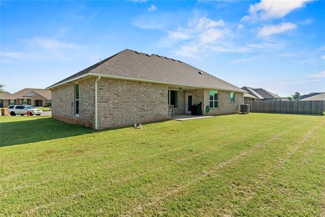 11216 SW 42nd Court, Mustang, OK 73064