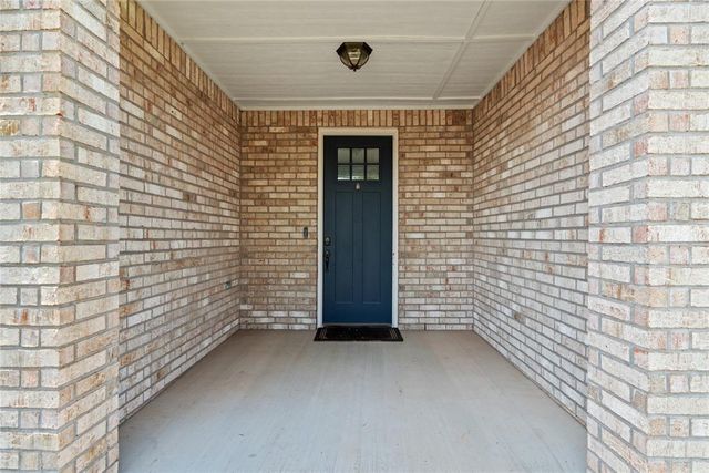 11216 SW 42nd Court, Mustang, OK 73064