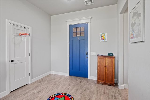 11216 SW 42nd Court, Mustang, OK 73064