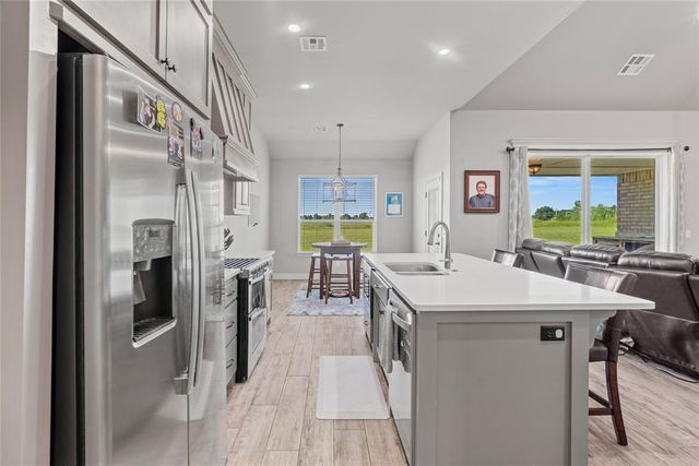 11216 SW 42nd Court, Mustang, OK 73064
