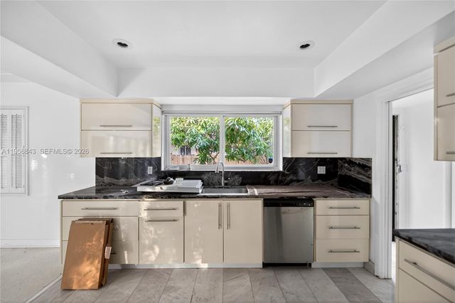 1100 N Shore Dr 0, Miami Beach, FL 33141