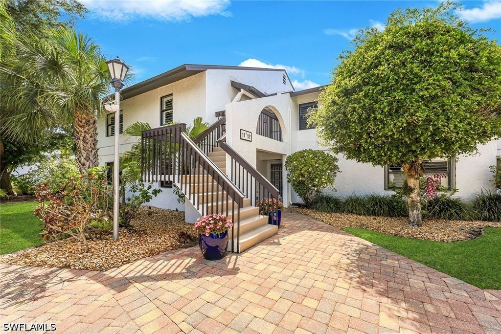 4300 Belair LN 12, Naples, FL 34103