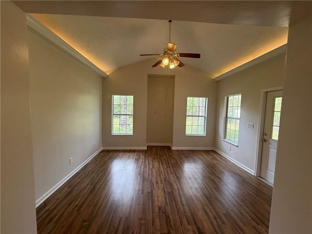 107 VALLEY Drive, Pineville, LA 71360