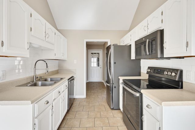 7775 SHADOW ELM LN, Bartlett, TN 38002