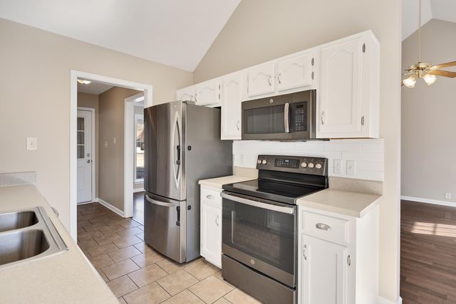 7775 SHADOW ELM LN, Bartlett, TN 38002