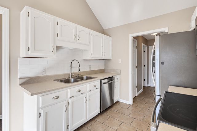 7775 SHADOW ELM LN, Bartlett, TN 38002