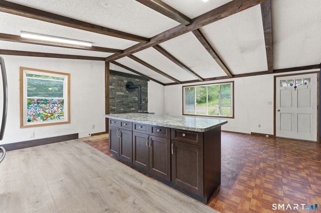 8 Phelps Lane, Deep River, CT 06417