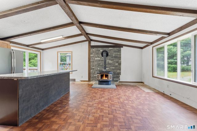 8 Phelps Lane, Deep River, CT 06417