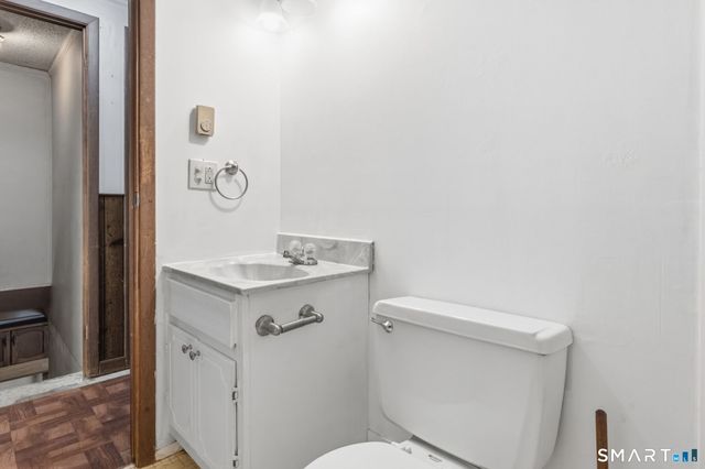 8 Phelps Lane, Deep River, CT 06417