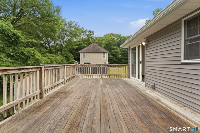 8 Phelps Lane, Deep River, CT 06417