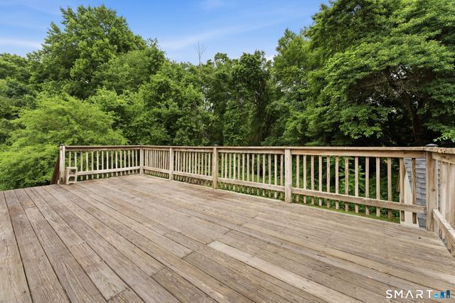 8 Phelps Lane, Deep River, CT 06417