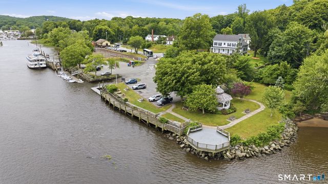 8 Phelps Lane, Deep River, CT 06417