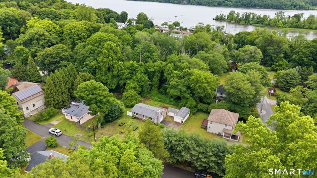 8 Phelps Lane, Deep River, CT 06417