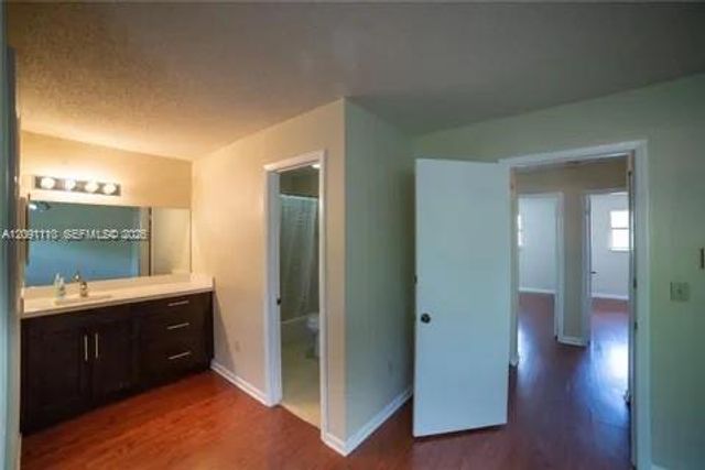 8818 SW 113th Place Circle E ., Miami, FL 33176