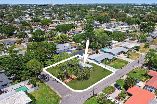 7901 3RD STREET N, St Petersburg, FL 33702