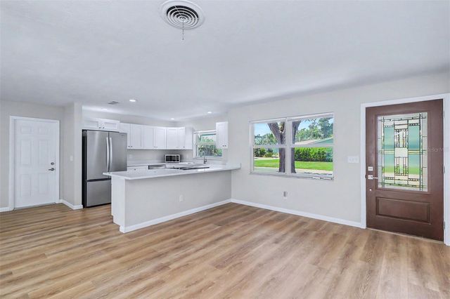 7901 3RD STREET N, St Petersburg, FL 33702