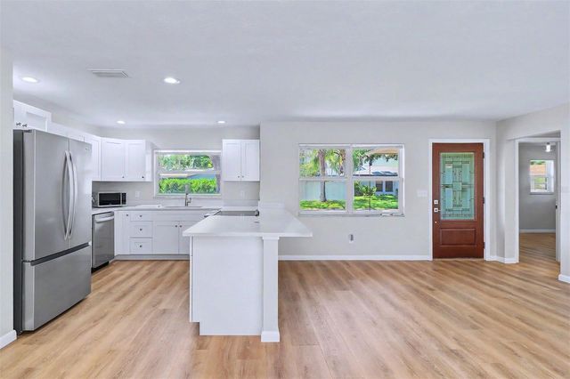 7901 3RD STREET N, St Petersburg, FL 33702