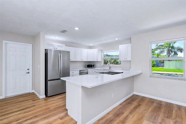 7901 3RD STREET N, St Petersburg, FL 33702