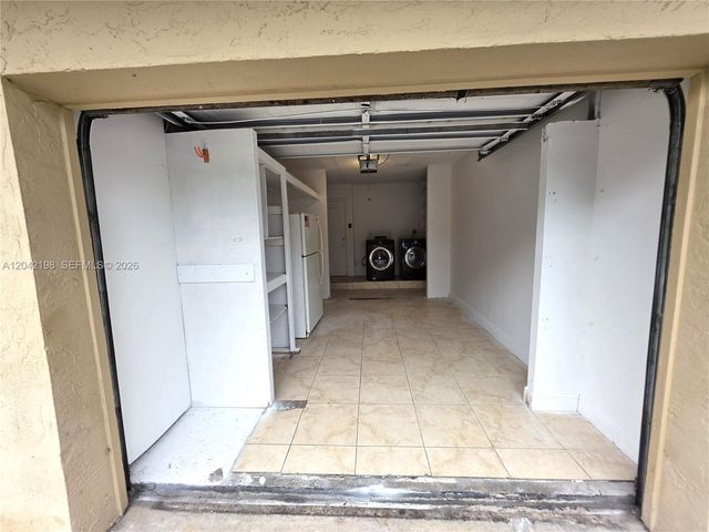 14237 SW 94th Cir Ln 103, Miami, FL 33186