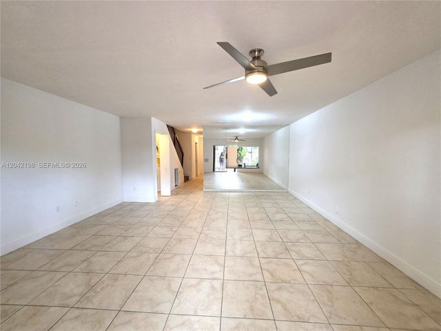 14237 SW 94th Cir Ln 103, Miami, FL 33186
