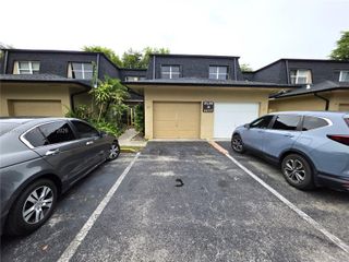 14237 SW 94th Cir Ln 103, Miami, FL 33186
