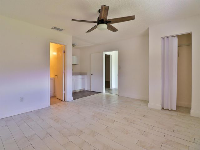3024 W Dixie Boulevard, Fort Pierce, FL 34946