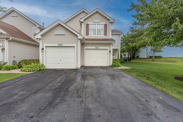 17867 W Braewick Road, Gurnee, IL 60031
