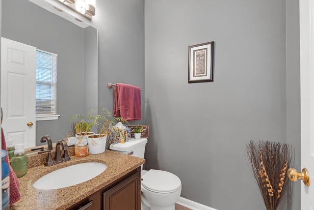 17867 W Braewick Road, Gurnee, IL 60031