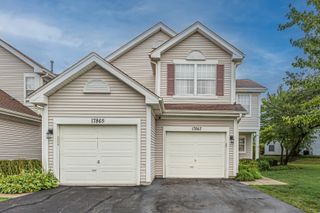 17867 W Braewick Road, Gurnee, IL 60031