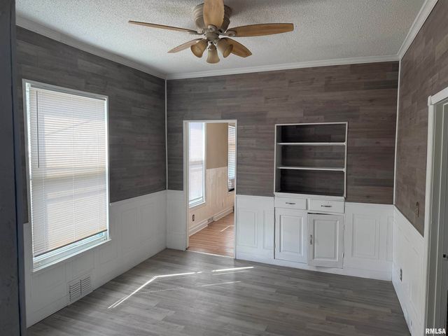 2129 N WISCONSIN Avenue, Peoria, IL 61603