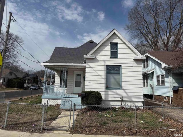 2129 N WISCONSIN Avenue, Peoria, IL 61603